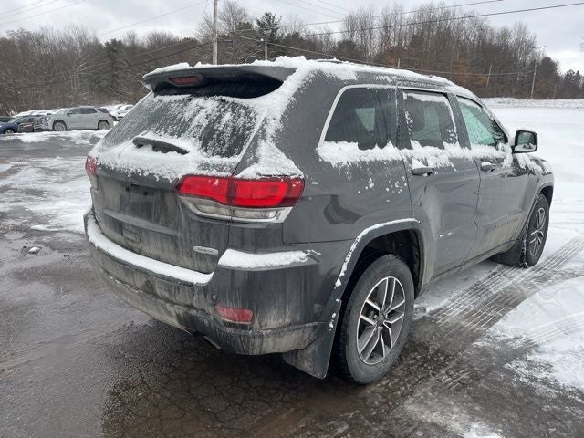 2020 Jeep Grand Cherokee Laredo
