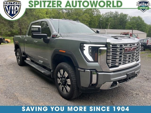 2024 GMC Sierra Denali 4WD Crew Cab Standard Box's photo