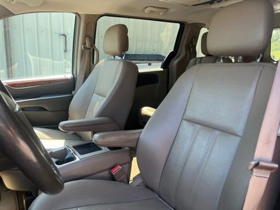 2016 Chrysler Town & Country Touring-L