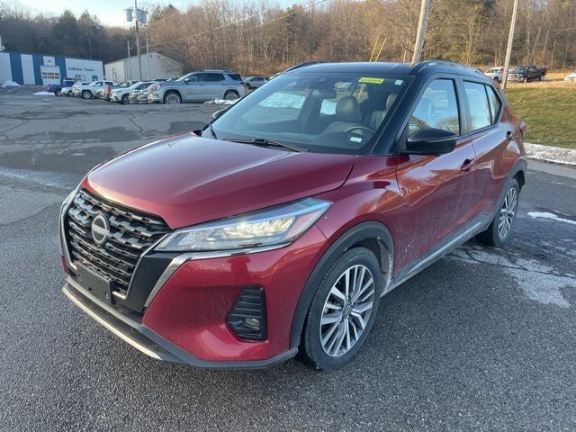 2023 Nissan Kicks SR