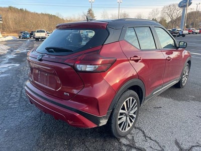 2023 Nissan Kicks SR