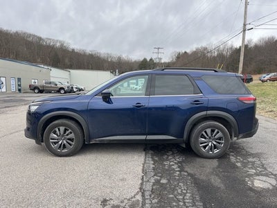 2024 Nissan Pathfinder SV