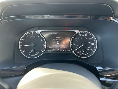 2024 Nissan Pathfinder SV