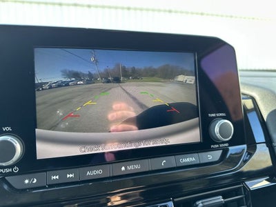 2024 Nissan Pathfinder SV