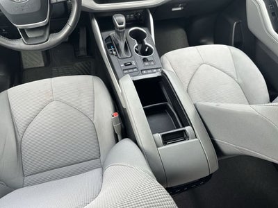 2022 Toyota Highlander LE