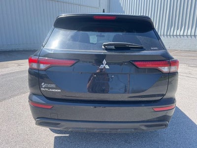 2022 Mitsubishi Outlander ES