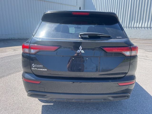 2022 Mitsubishi Outlander ES