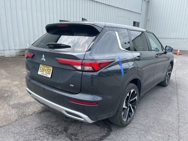 2024 Mitsubishi Outlander SE