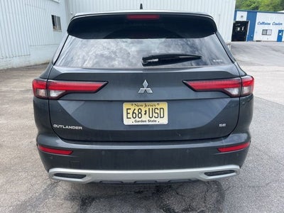 2024 Mitsubishi Outlander SE