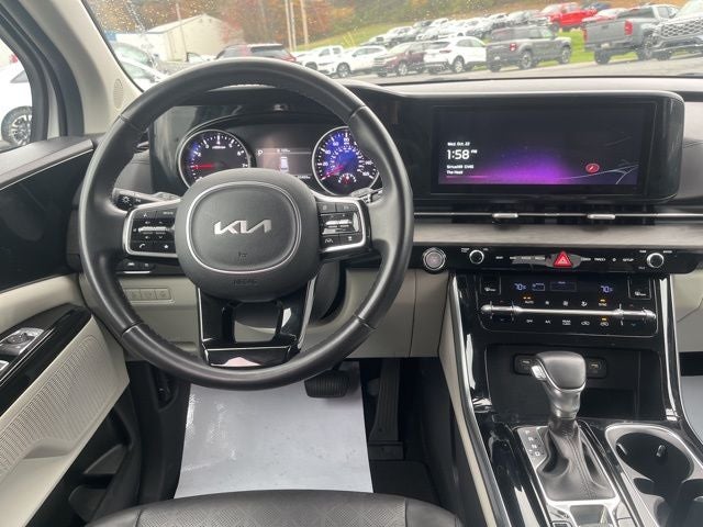 2024 Kia Carnival EX