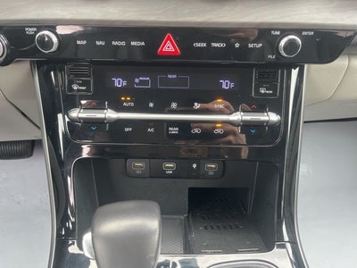 2024 Kia Carnival EX