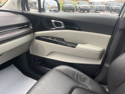 2024 Kia Carnival EX