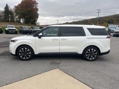 2024 Kia Carnival EX