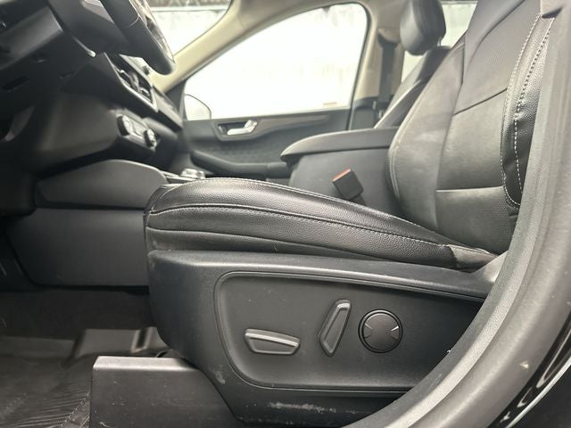 2020 Ford Escape Hybrid Titanium