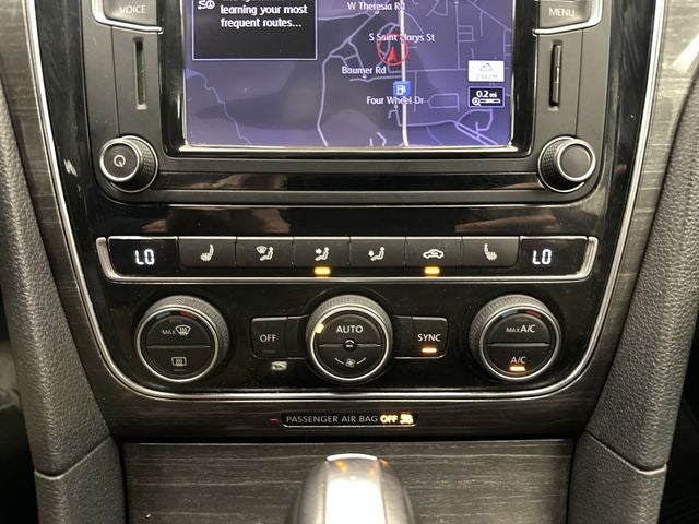 2017 Volkswagen Passat 1.8T SE w/Technology