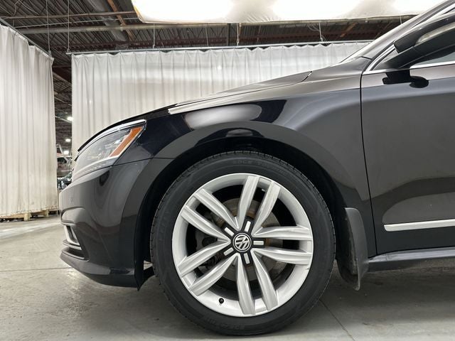 2017 Volkswagen Passat 1.8T SE w/Technology