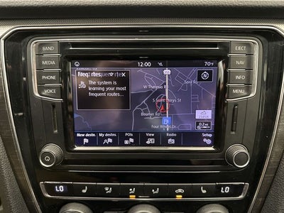 2017 Volkswagen Passat 1.8T SE w/Technology