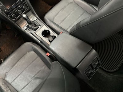 2017 Volkswagen Passat 1.8T SE w/Technology