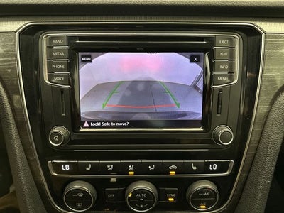 2017 Volkswagen Passat 1.8T SE w/Technology