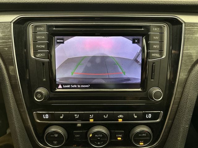 2017 Volkswagen Passat 1.8T SE w/Technology