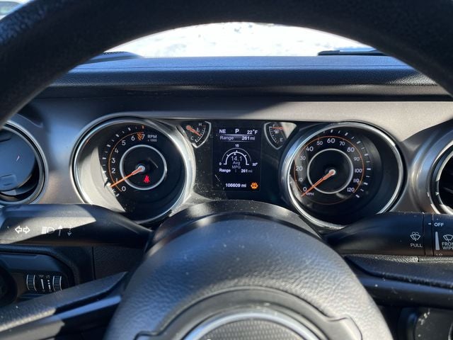 2020 Jeep Gladiator Sport photo 3