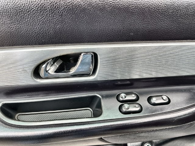 2004 Ford Thunderbird Base