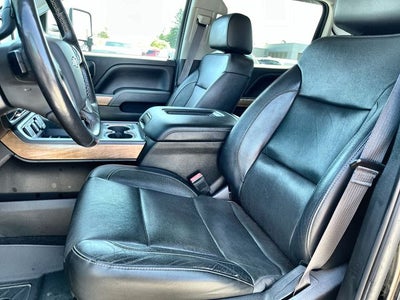2016 Chevrolet Silverado 3500HD LTZ Dual rear wheels