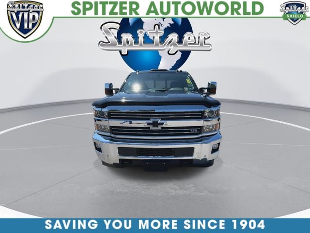 2016 Chevrolet Silverado 3500HD LTZ Dual rear wheels