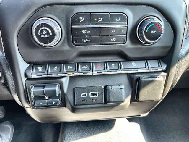 2024 Chevrolet Silverado 2500HD Custom