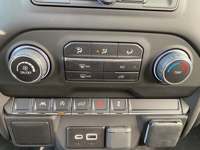 2025 Chevrolet Silverado 1500 Custom