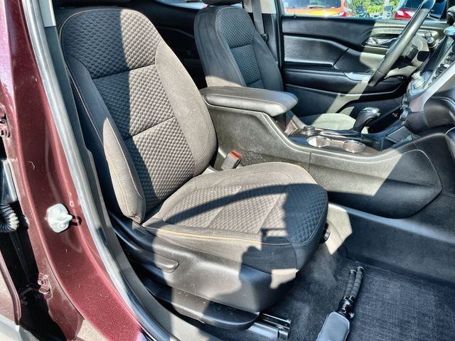 2017 GMC Acadia SLE-2