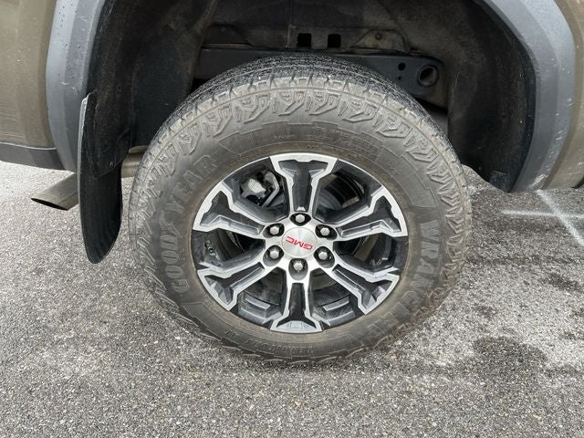 2025 GMC Canyon AT4