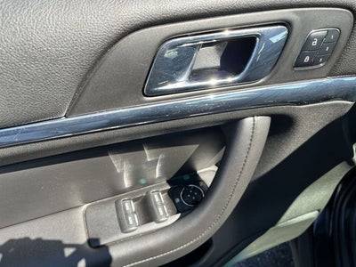 2016 Lincoln MKS Base