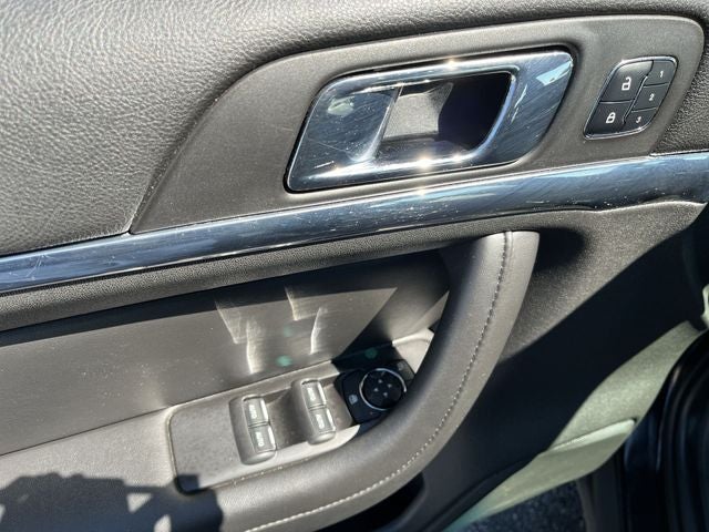 2016 Lincoln MKS Base