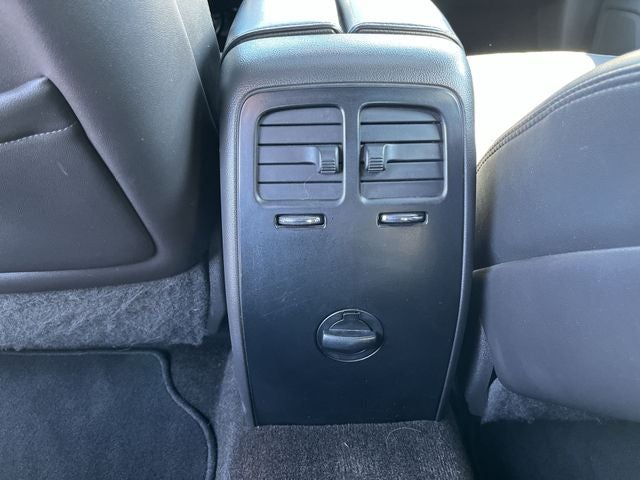 2016 Lincoln MKS Base