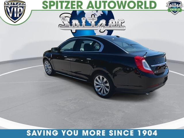 2016 Lincoln MKS Base