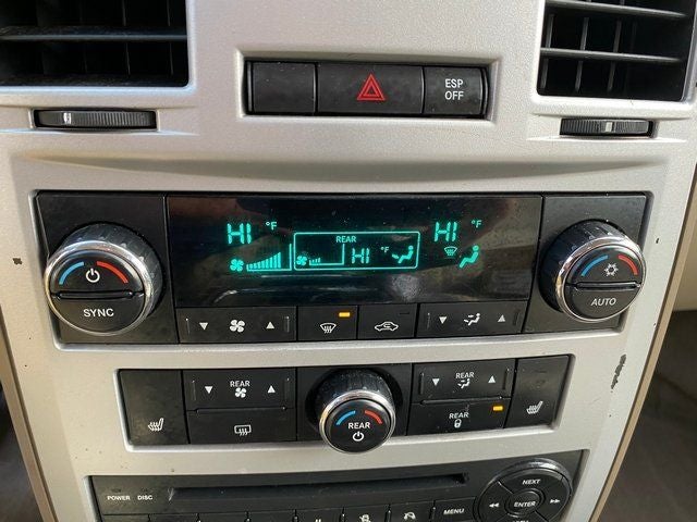 2010 Chrysler Town & Country Limited