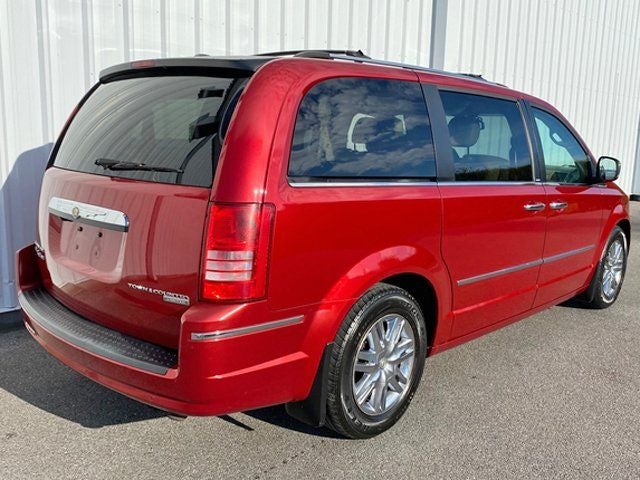 2010 Chrysler Town & Country Limited
