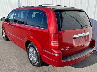 2010 Chrysler Town & Country Limited