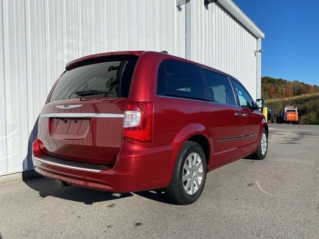 2011 Chrysler Town & Country Touring-L