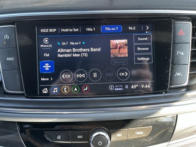 2023 Buick Enclave Essence