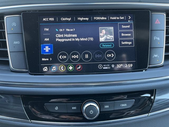 2024 Buick Enclave Essence