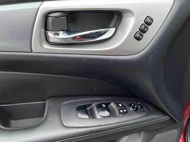 2017 Nissan Pathfinder SL