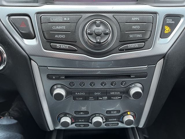 2017 Nissan Pathfinder SL