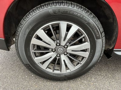 2017 Nissan Pathfinder SL