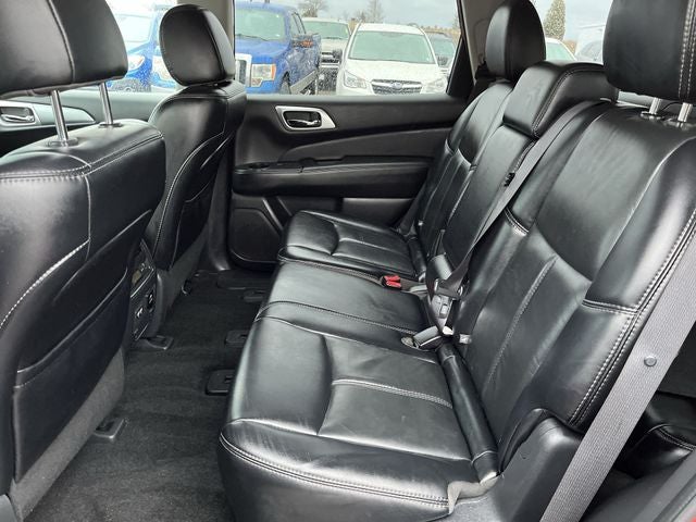 2017 Nissan Pathfinder SL