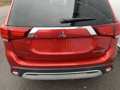 2019 Mitsubishi Outlander Base