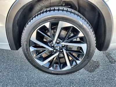 2023 Mitsubishi Outlander Base