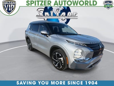 2023 Mitsubishi Outlander Base