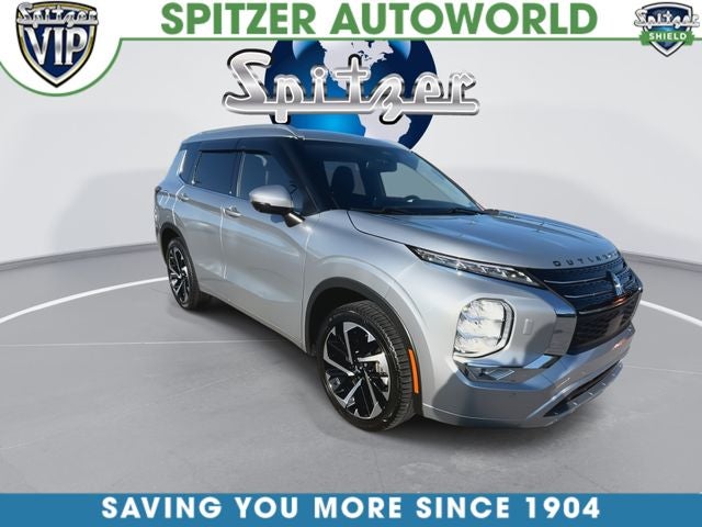 2023 Mitsubishi Outlander Base
